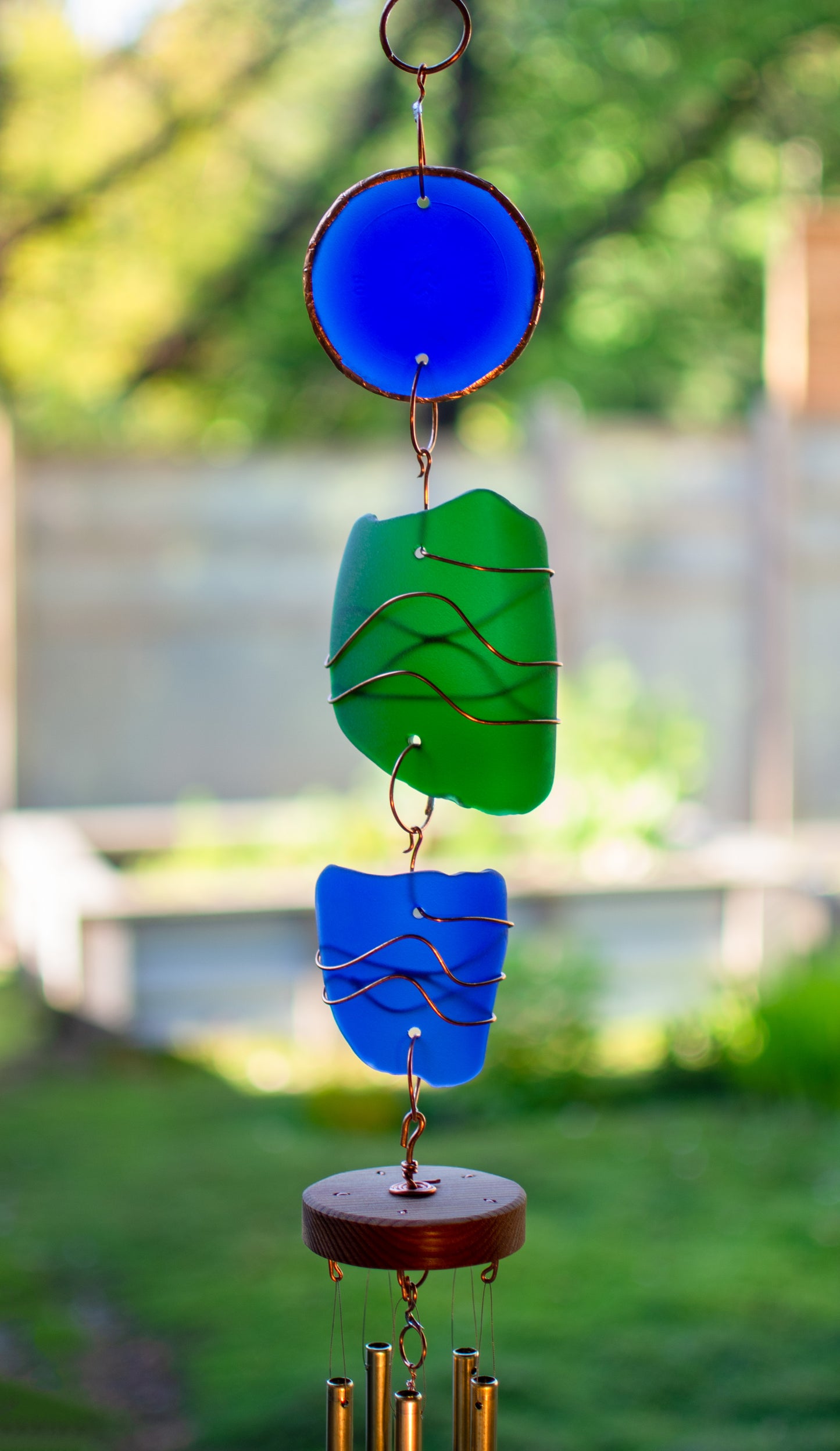 Carillon éolien bleu vert verre cuivre 5 carillons artisanaux en laiton