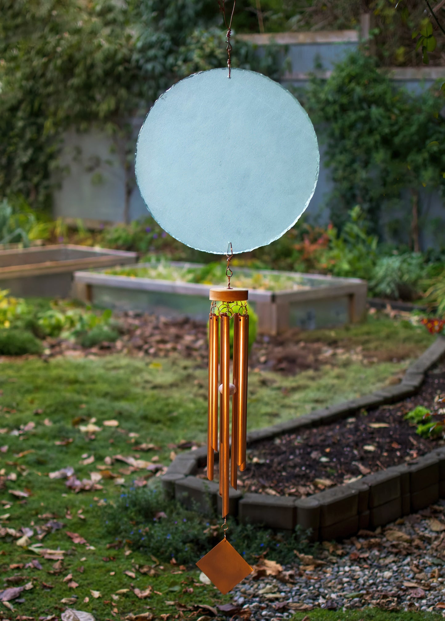 Windchime Frosty White Full Moon avec de grands carillons en cuivre